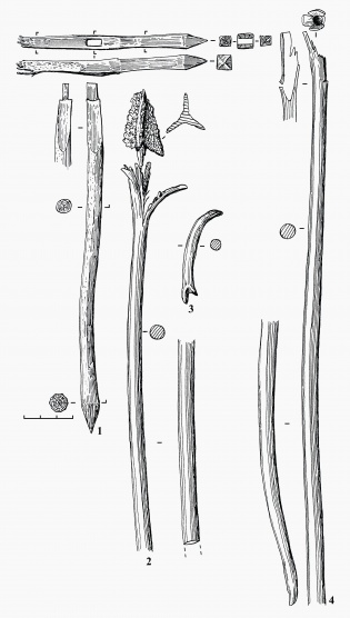 Рис. 5. Предметы вооружения из кургана №62 памятника Яломан-II. 1, 3, 4 – дерево, 2 – железо, дерево.